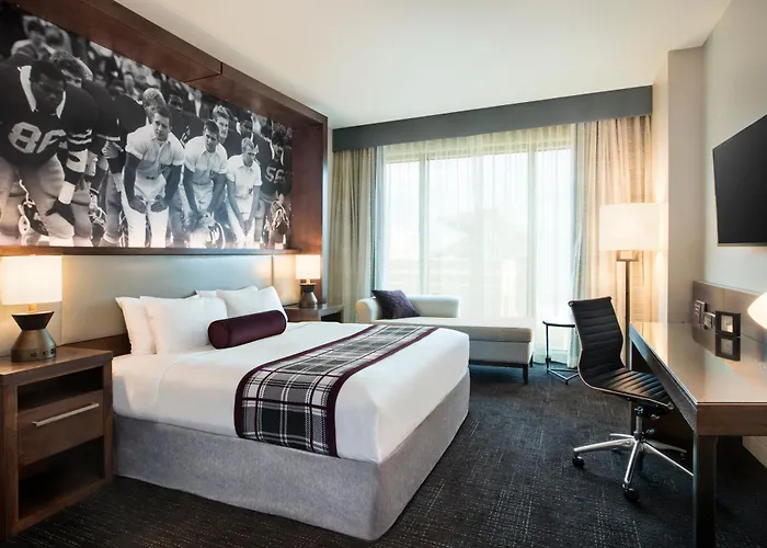Luxury hotel only: Texas A&M Hotel And Conference Center
